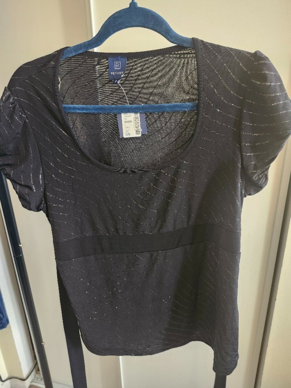 REITMANS SEQUIN WRAP TOP  BLACK SIZE L/G